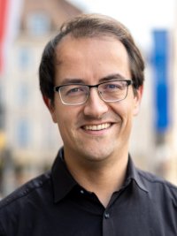 Dr. Robin Korte
